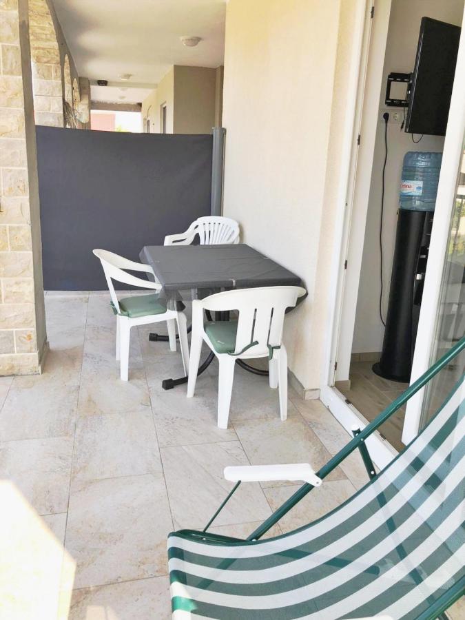Apartmani Solis Vir Zewnętrze zdjęcie